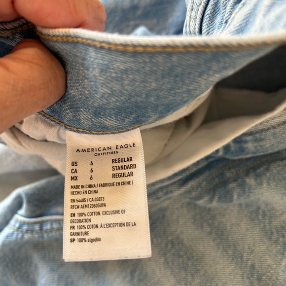 American Eagle Mom Jeans - Picture 4 of 6